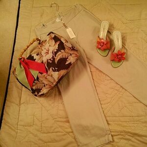 Max Studio Khaki summer capris NWT